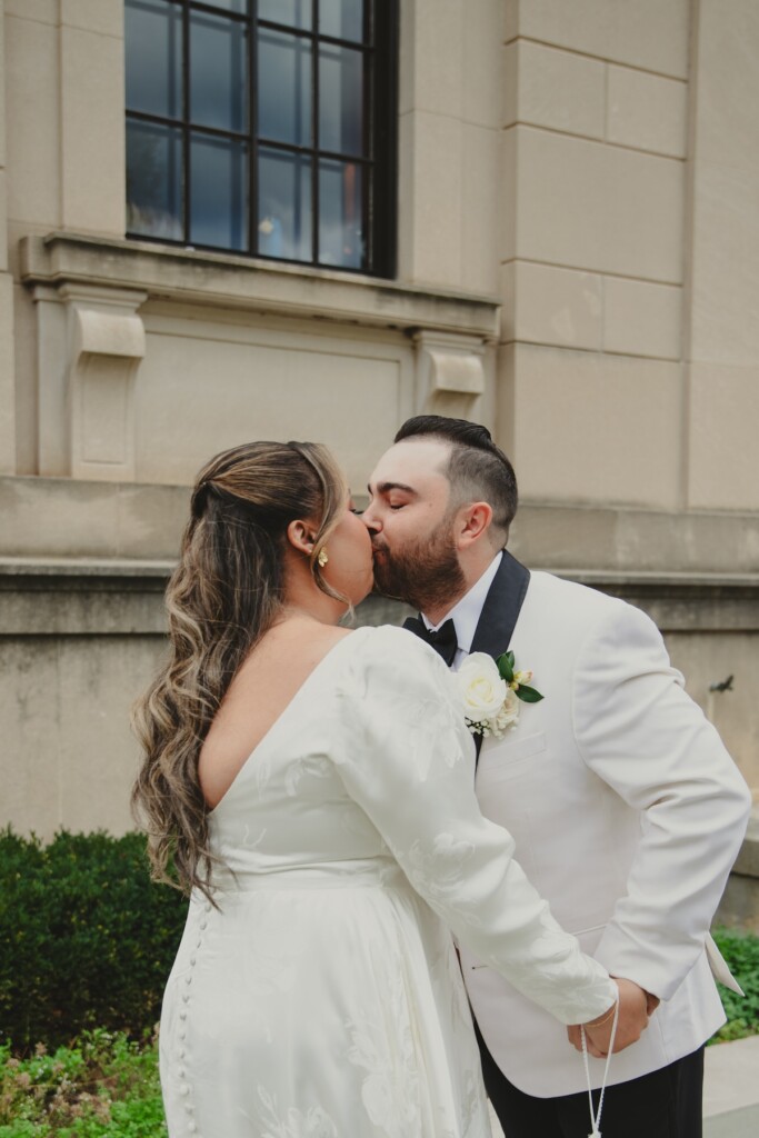 New Jersey influencer, Ayzia James, wed David Ferro in an intimate vintage-themed micro wedding at Osteria Philadelphia.