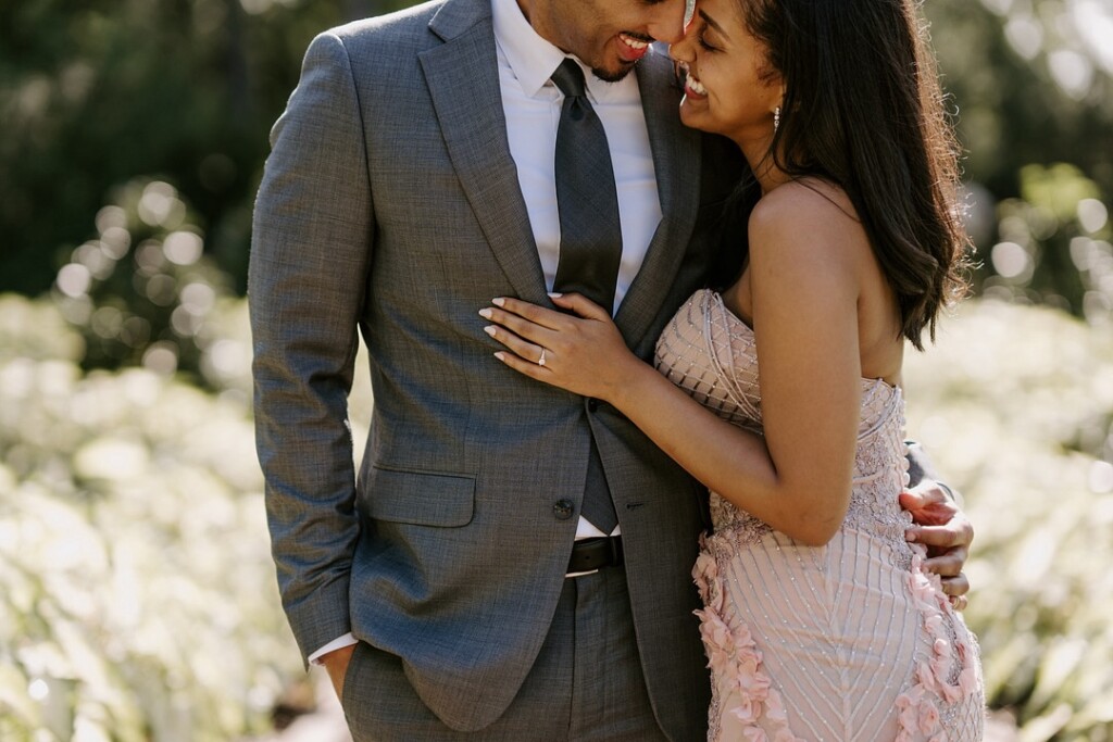 Hermon and Berhanu celebrated their love with a pre-wedding photo shoot at the Mercer Botanic Garden in Humble, Texas. 