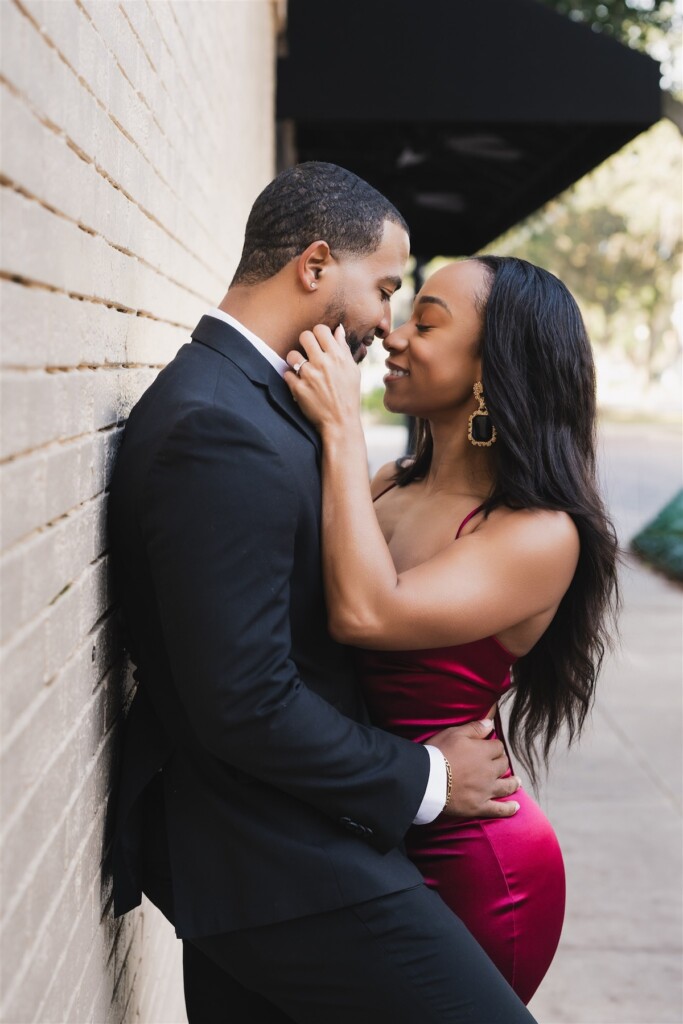 Sabrina and Mike celebrated their engagement with an outdoor photo shoot in Winter Park, Florida... in 35 degree weather!