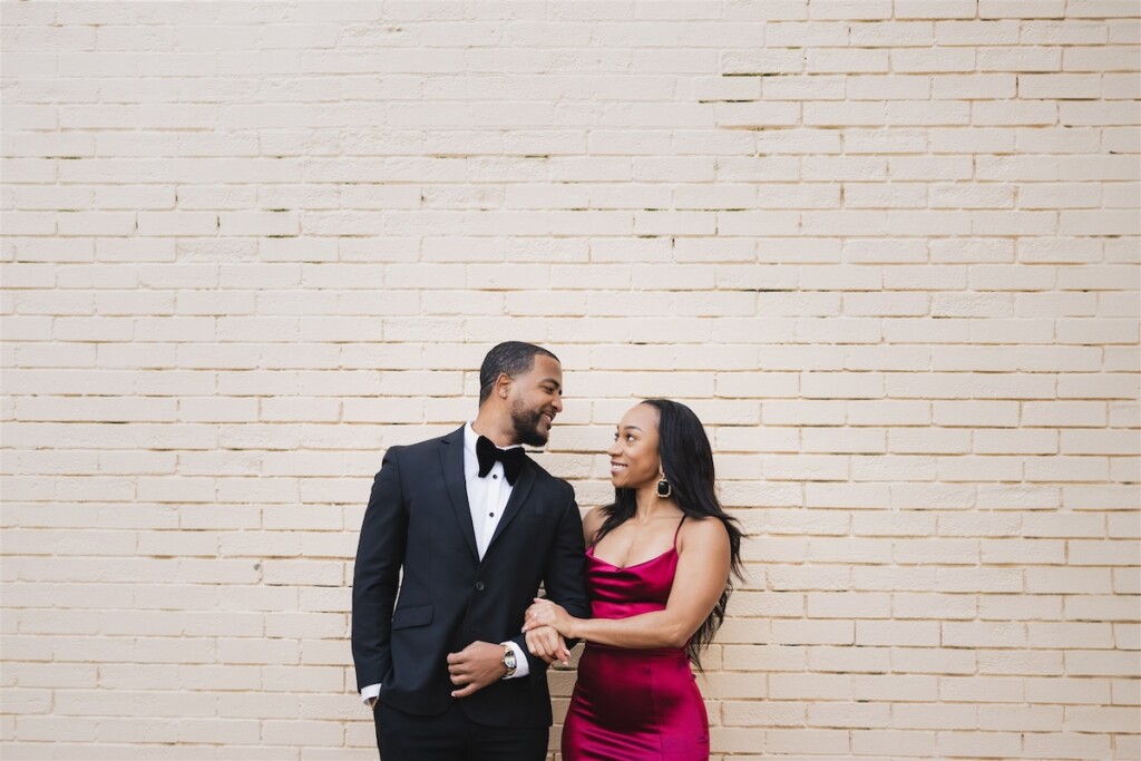 Sabrina and Mike celebrated their engagement with an outdoor photo shoot in Winter Park, Florida... in 35 degree weather!