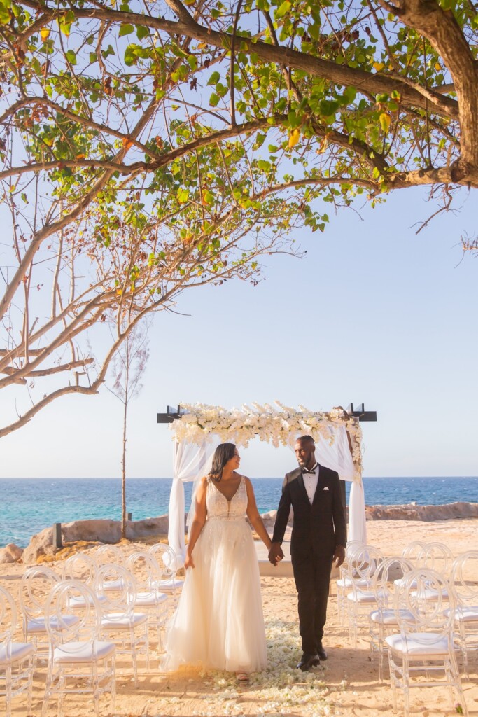 Celebrating 8 years in business, the Borghinvilla wedding venue in Jamaica was the perfect spot for this "One Love" inspired wedding shoot.