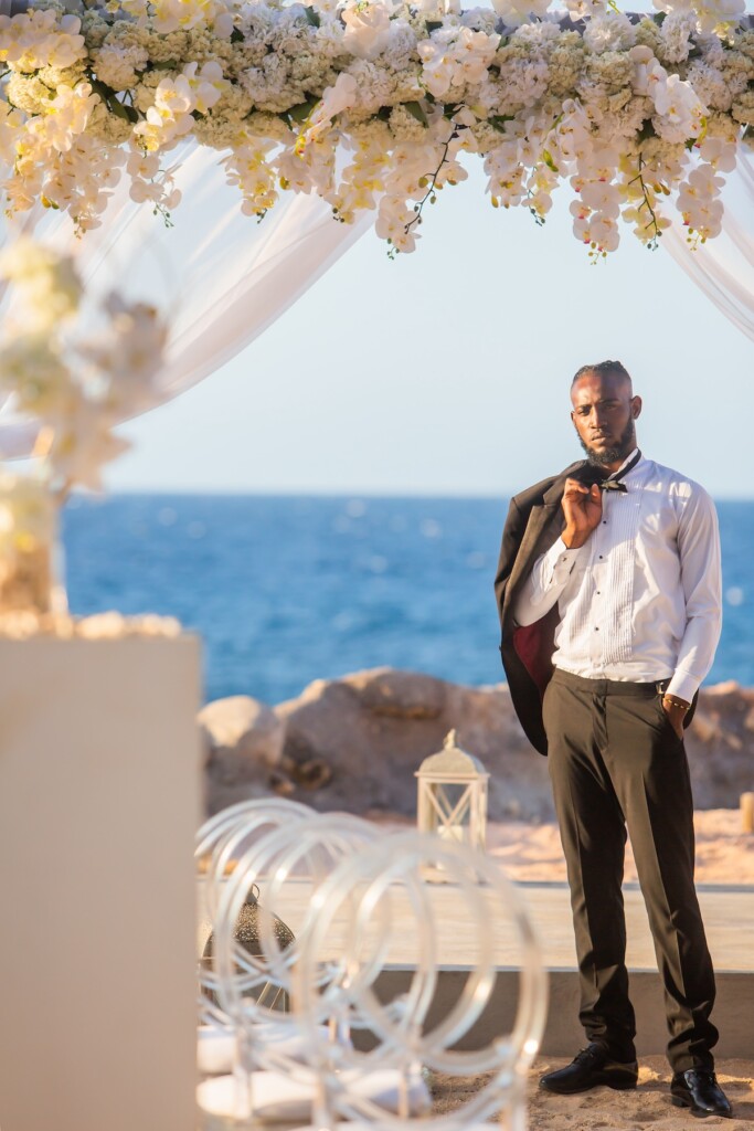 Celebrating 8 years in business, the Borghinvilla wedding venue in Jamaica was the perfect spot for this "One Love" inspired wedding shoot.