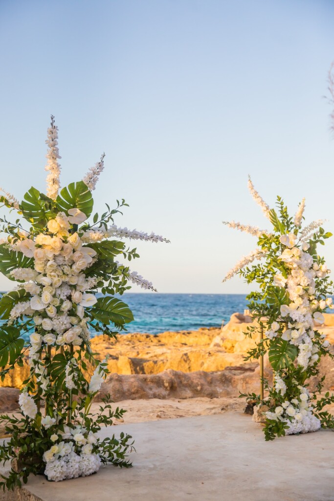 Celebrating 8 years in business, the Borghinvilla wedding venue in Jamaica was the perfect spot for this "One Love" inspired wedding shoot.