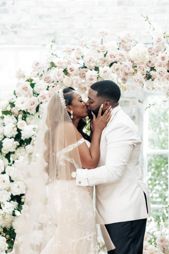 Featured in Issue 32, Evyn and Patrick exchanged vows in an elevated and classic wedding at the Peach Orchard Venue in Spring, Texas. 