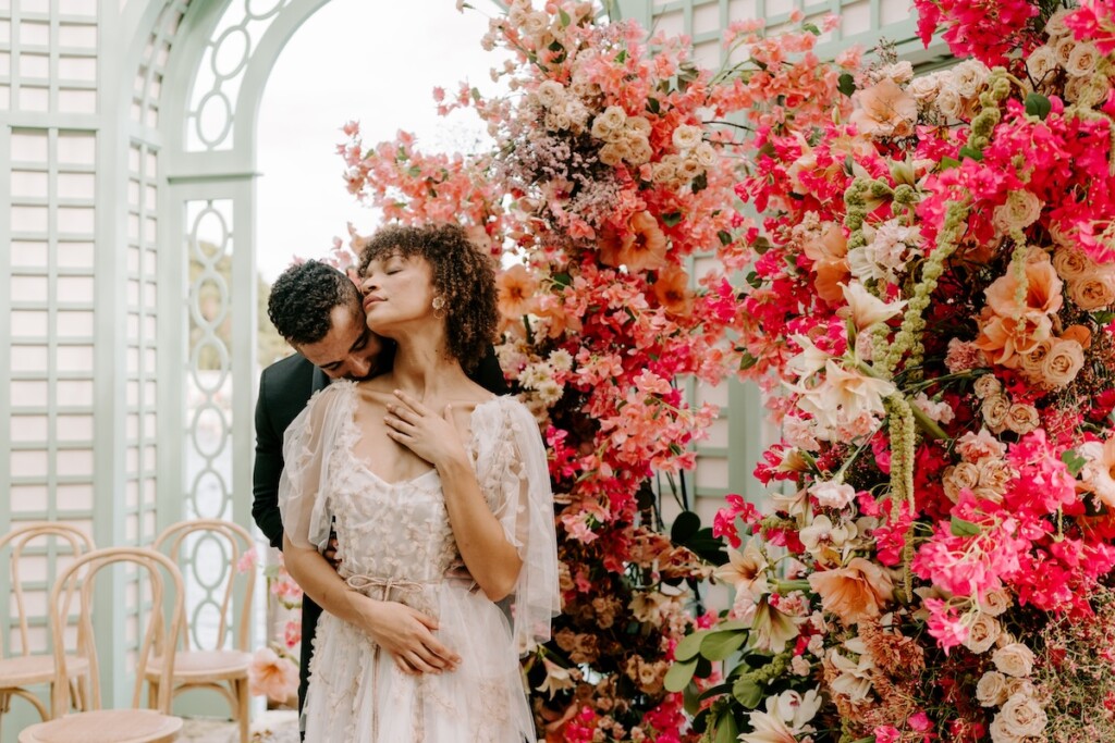 This whimsical wedding-styled shoot at the Tea House and Vizcaya Museum and Gardens in Miami, Florida was featured in Issue 32!