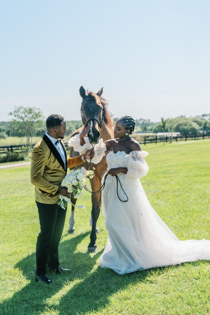 This playful sun-filled styled wedding shoot in Florida features gorgeous florals, pretty pearls, and royal honey hues.