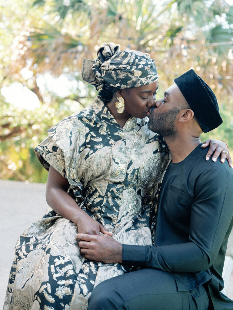 Photographer Esther Makau captured this relaxed and romantic outdoor engagement shoot which featured the gorgeous Laguna Gloria.