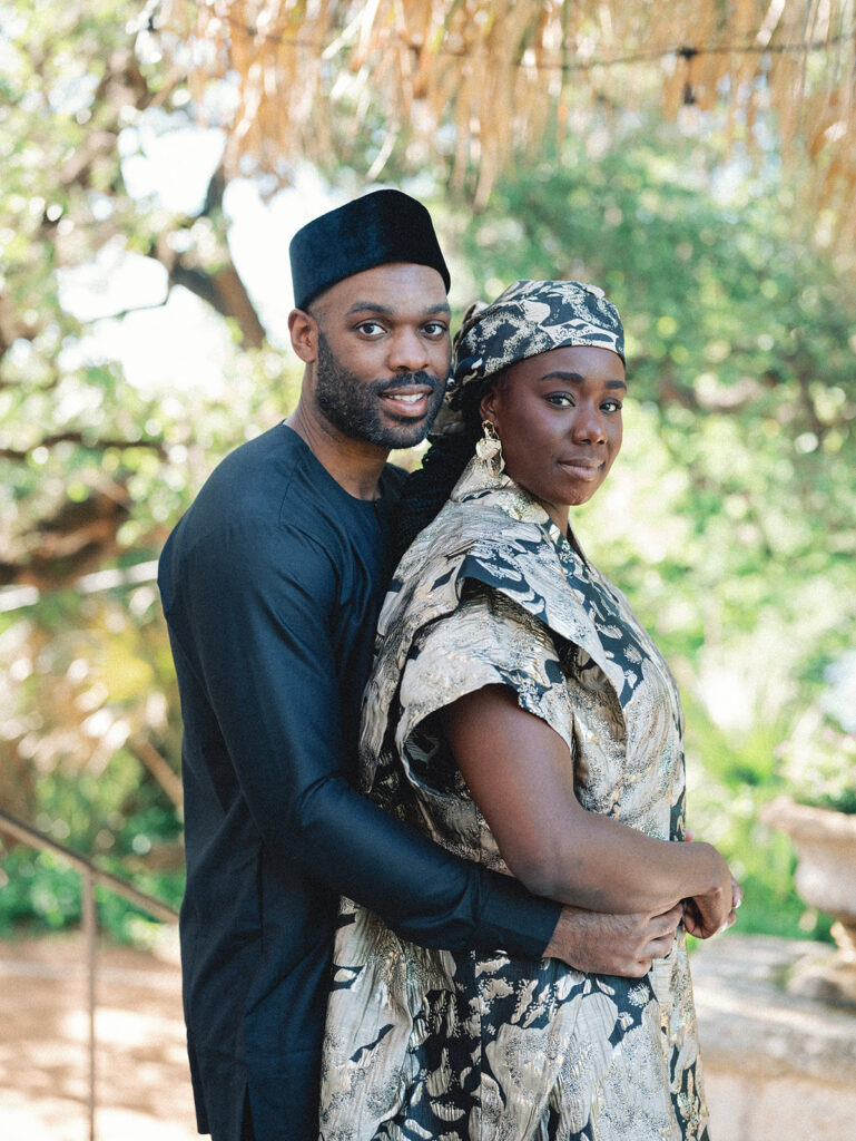 Photographer Esther Makau captured this relaxed and romantic outdoor engagement shoot which featured the gorgeous Laguna Gloria.