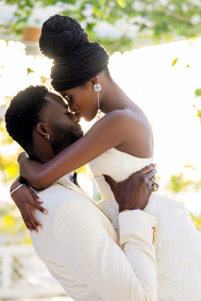 MunaLuchi Bride's issue 32 cover couple, Charity Lawson & Dotun Olubeko (from Season 20 of ABC’s hit TV show, The Bachelorette), celebrate one year of love!  