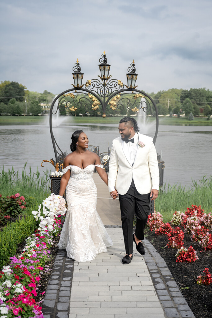 Connected by their Caribbean backgrounds, Arianne and Rob tied the knot in a romantic wedding at the Legacy Castle in New Jersey.