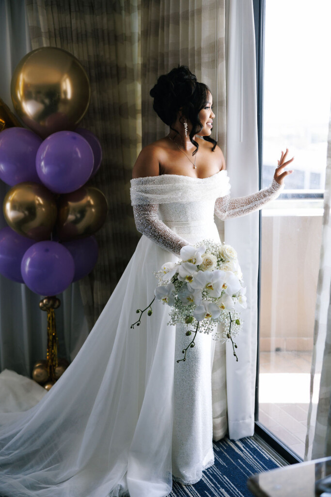 Tonasha and Brandon celebrated their love in a beautiful chic wedding with soft pink and mauve hues, touches of blue, and gold decor details.