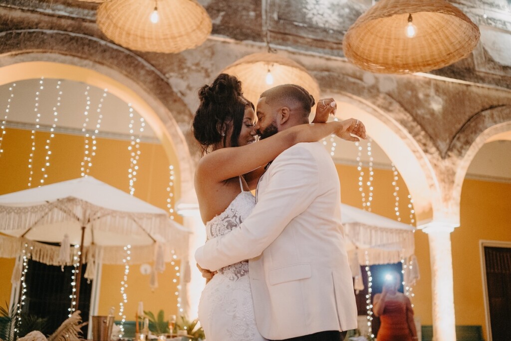 Rafael and Shirea said "I do" in a stunning and stylish wedding in Mérida, Mexico, the capital of the beautiful lush jungles of the Yucatan.