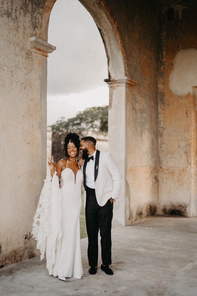 Rafael and Shirea said "I do" in a stylish wedding weekend in Mérida, Mexico, the capital of the beautiful lush jungles of the Yucatan.