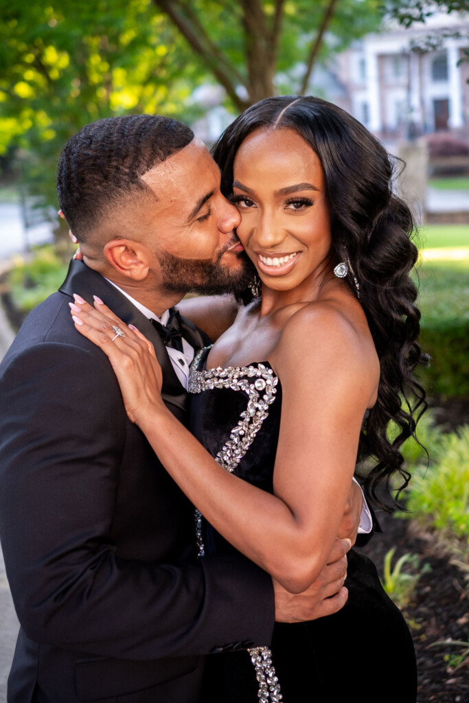 Before saying "I Do," Thomas and Jodae celebrated their love with a romantic engagement session at the Atlanta White House in Georgia.