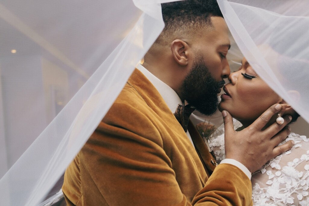 Yvette Nicole Brown and Actor Anthony Davis reflect on their wedding and inspiring love story as MunaLuchi Bride's issue 33 cover couple!